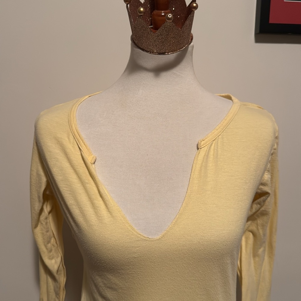 Yellow Top - Picture 3 of 6